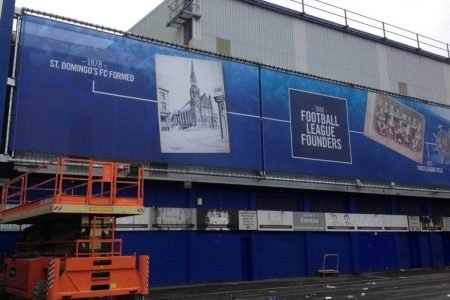 Mesh-banner-installation-450x300